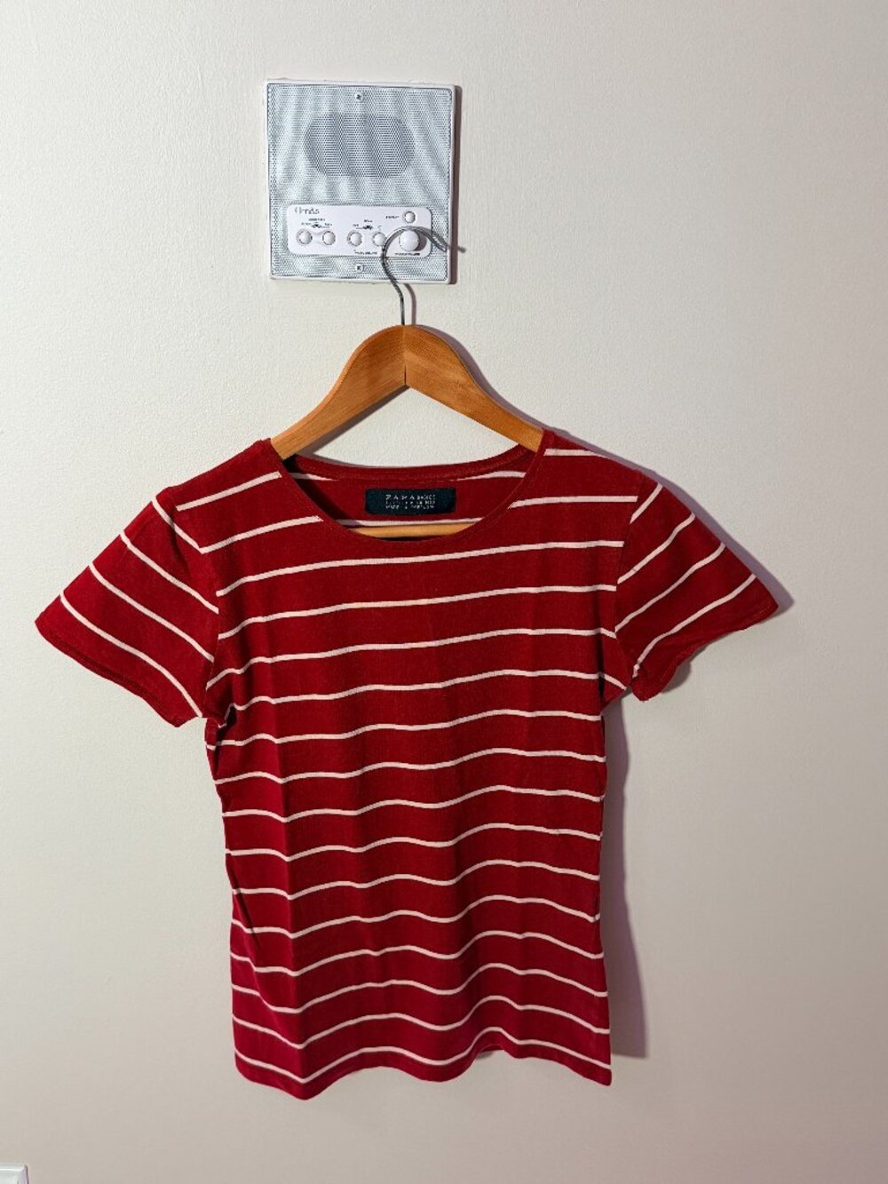 Zara Basics Red and White Striped Crewneck Tee M